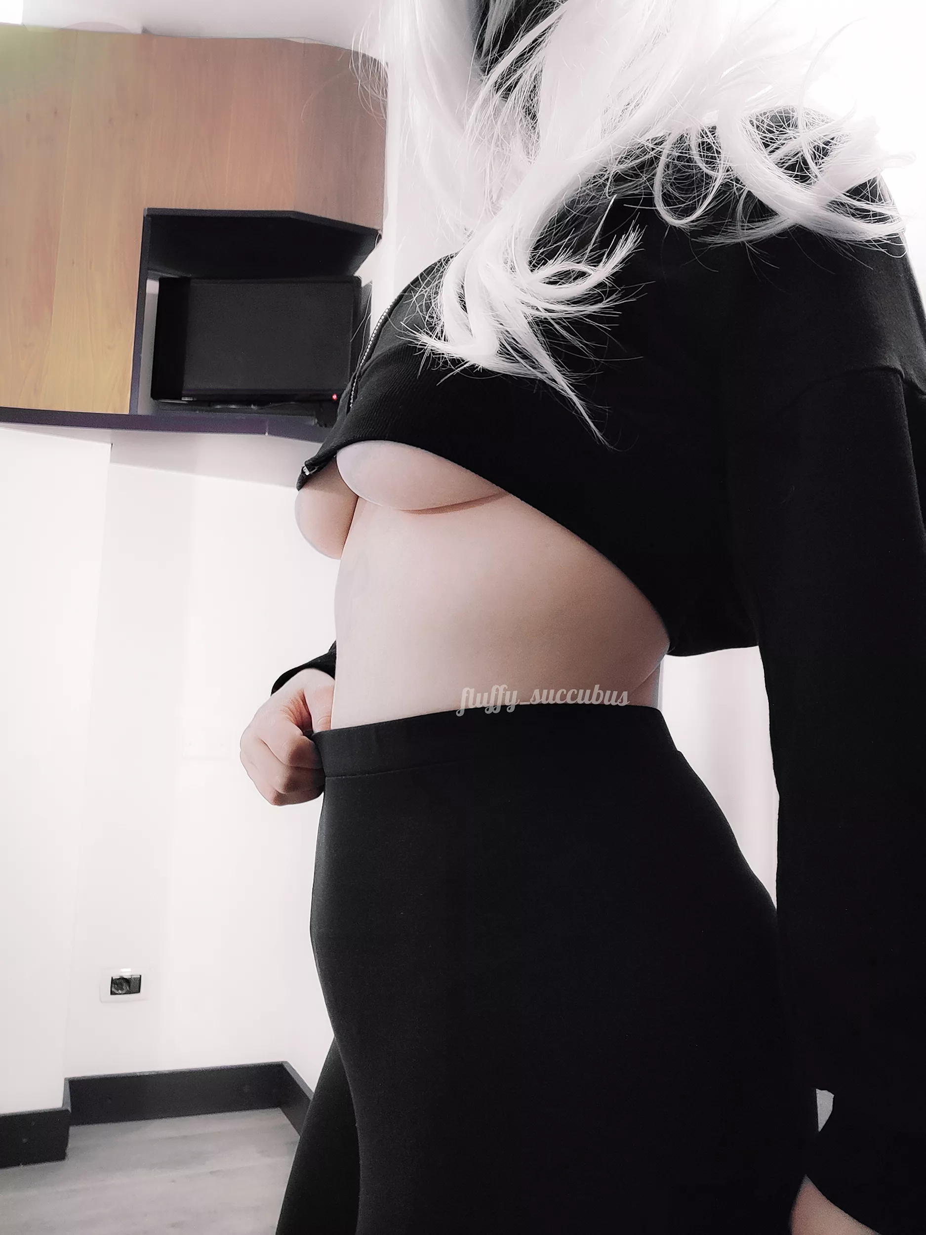 I love being without a bra. It makes me feel free! 😜