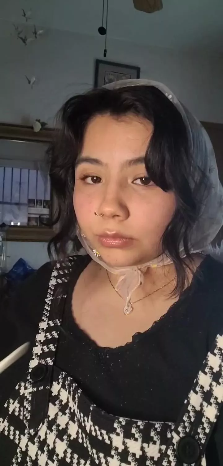 I love getting dressed up in my room by myself. I wish I didn't have anxiety so I could go out when I do.😔