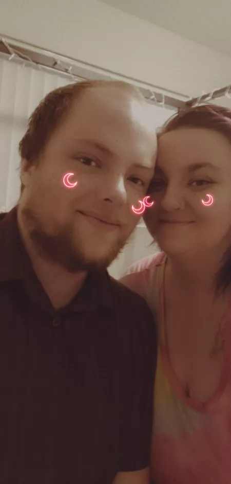 I love my daddyy sooo much, I'm so so so lucky nnd I am the luckiest little ever!!! Can't believe he's mine 💜💜💜