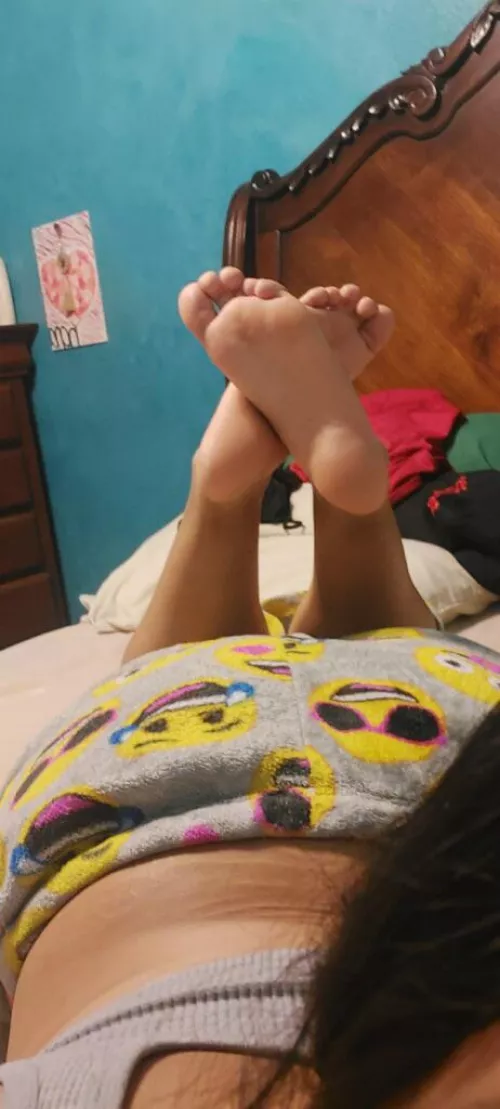 I love my gf’s soles don’t you?😍