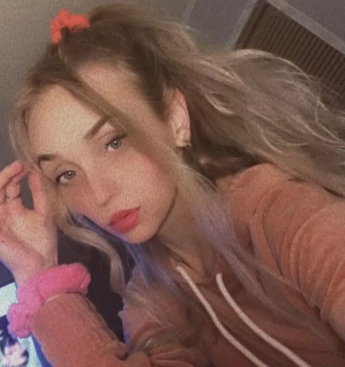 I love my sister so much!! I would never let anything happen to her