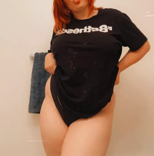 I love my thick thighs π