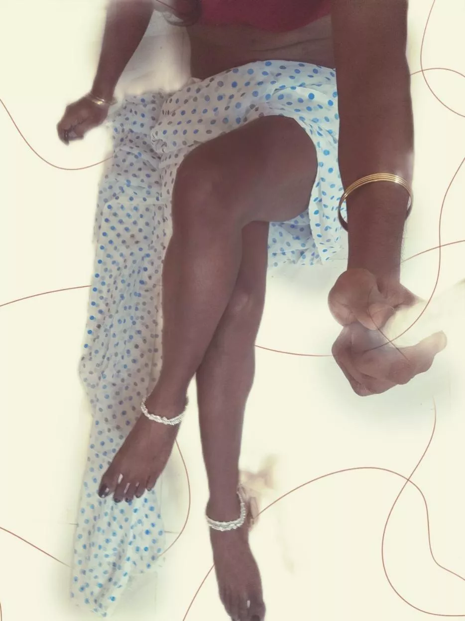 I love painting toes 😊