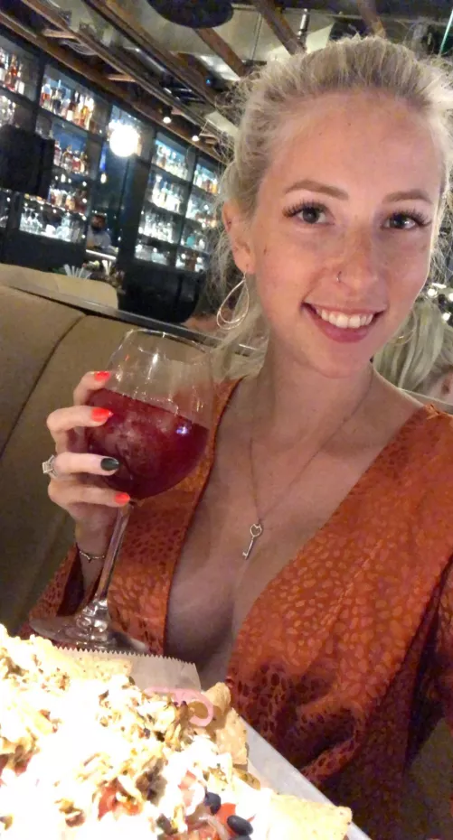 I love showing off for the waiter๐