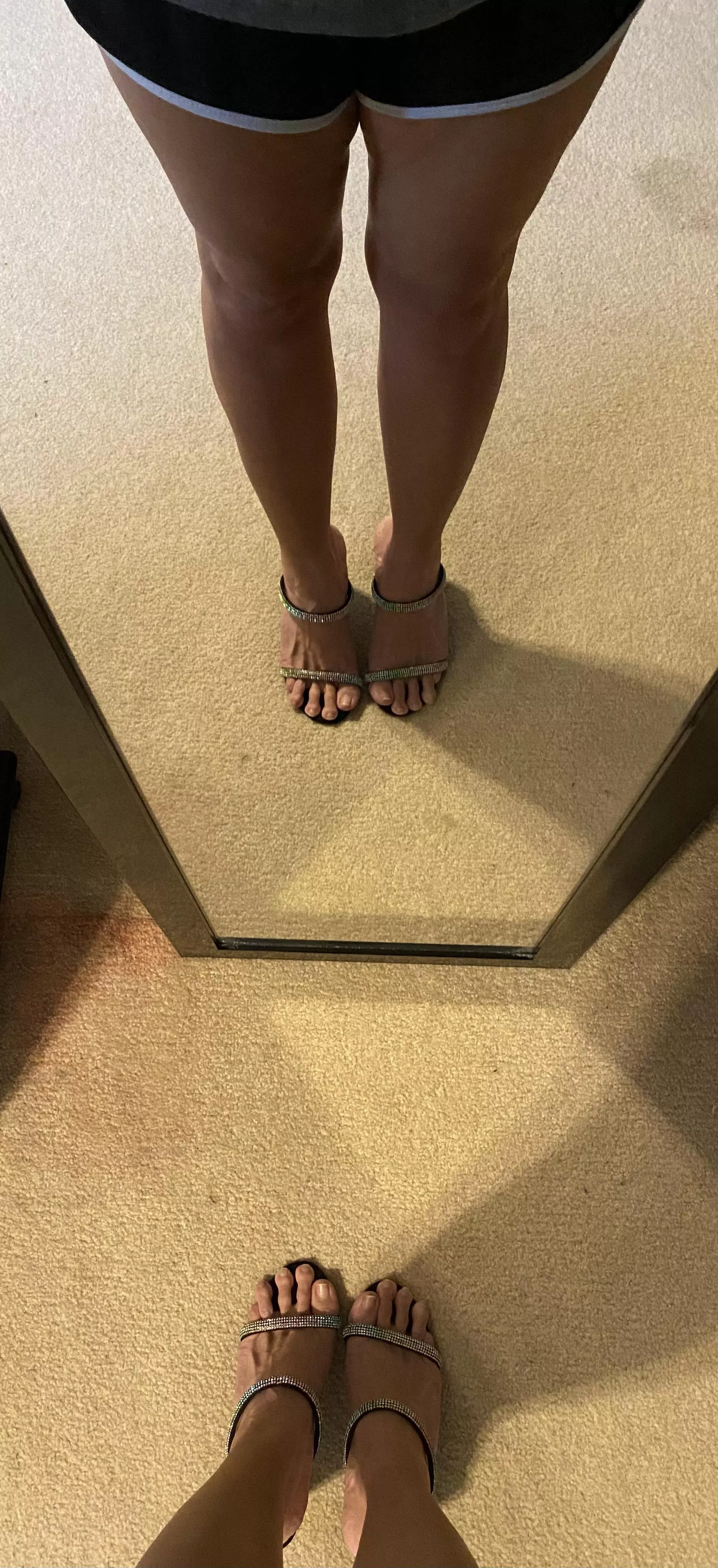 I love that you can see both the mirrored side and me standing there too. [f]ancy shoes for added flair.