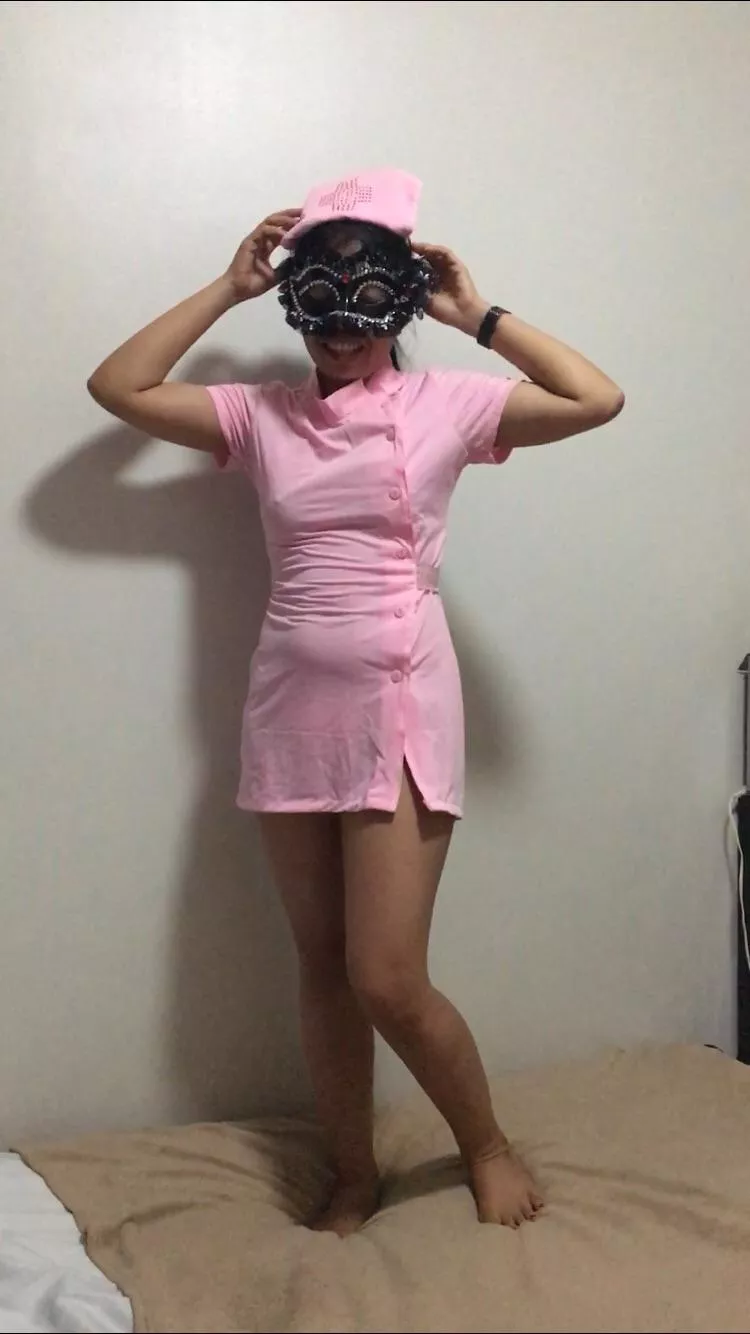 I love the pink color , wonder if my boss would appreciate it at the office?