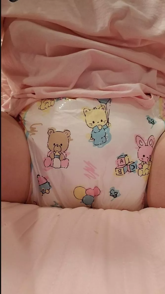 I LOVE the teddy bears on these, but they have to be playpen pampers cos they are way too thick and bulky to move around in them. Super cute tho!! 💓💕💓😊