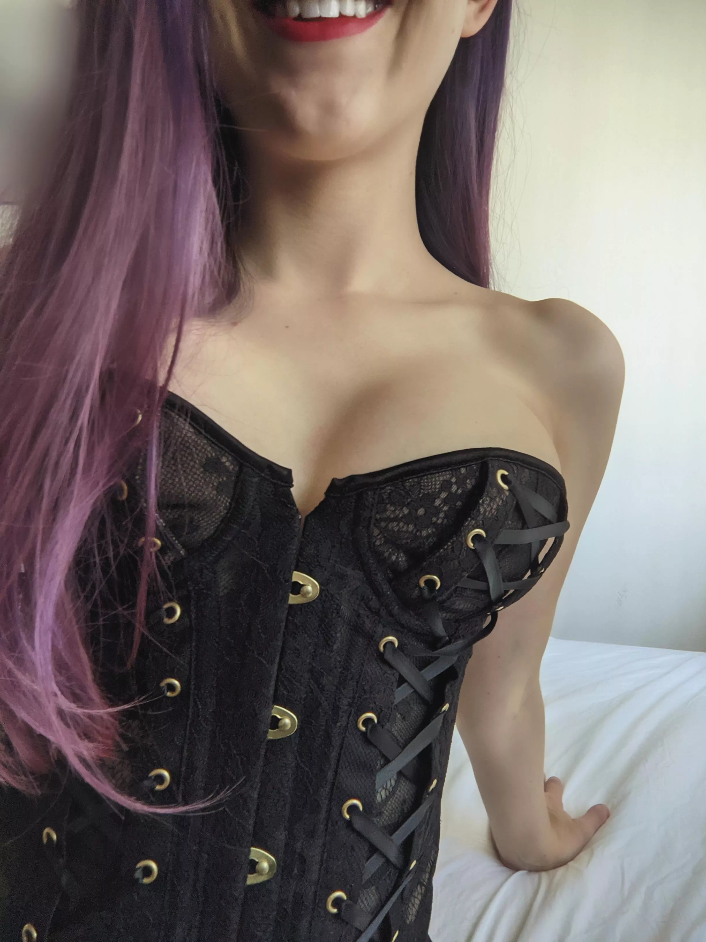 I love the way it makes my tiny boobs look HUGE 🤣 I love the way it makes my tiny boobs look HUGE 🤣