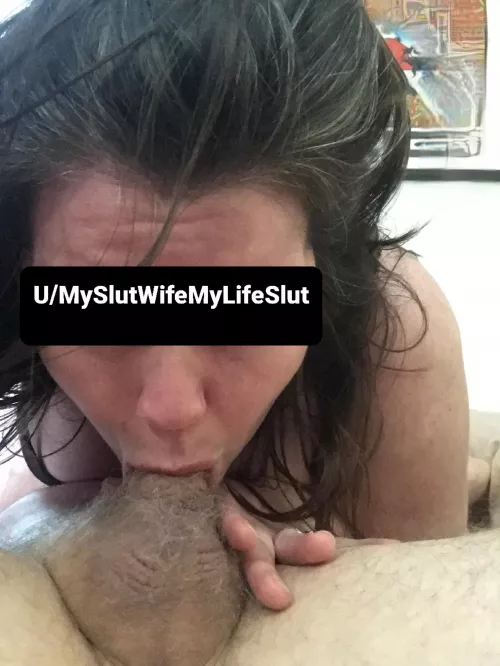 I love the way she swallows cock.