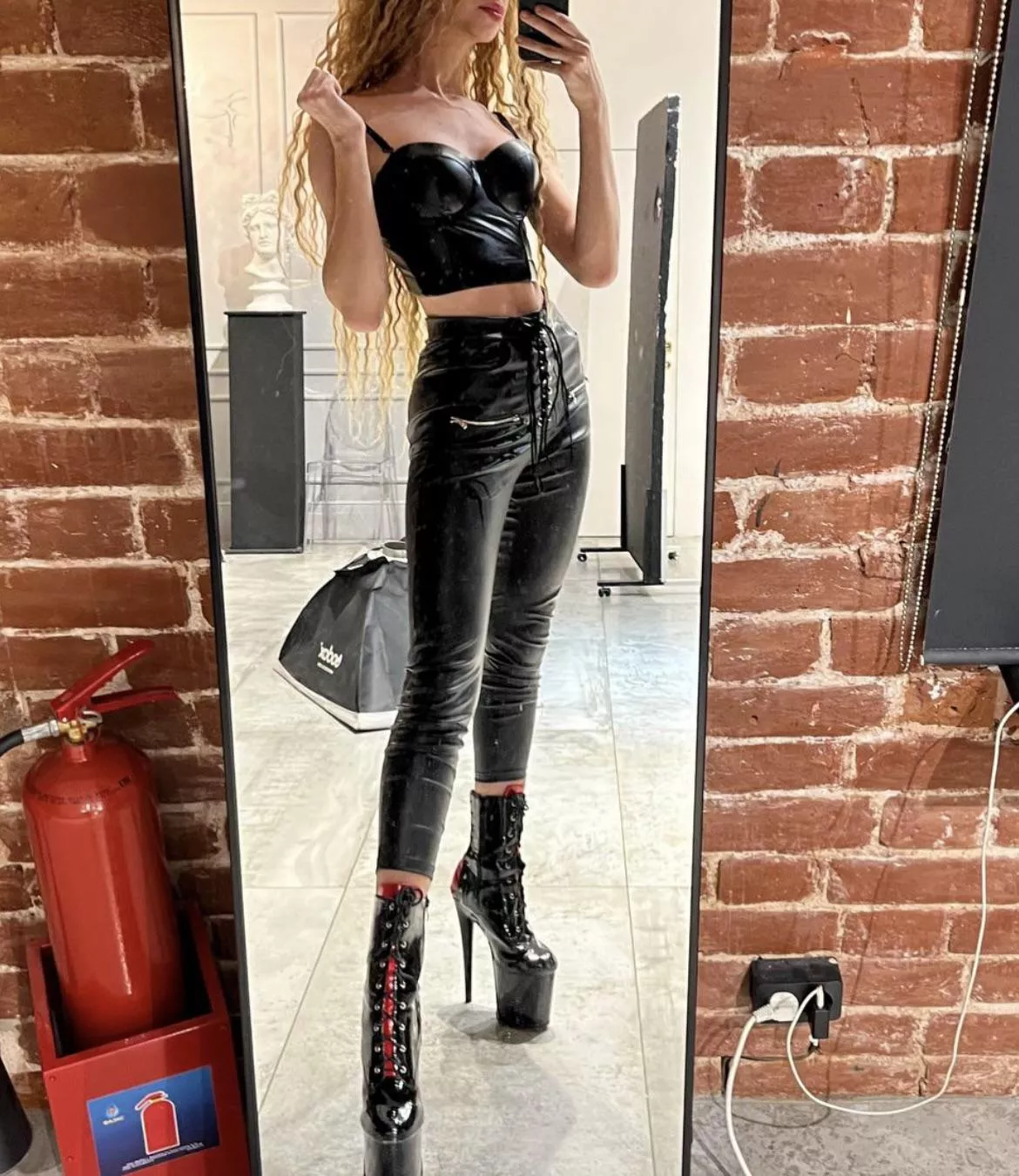 I love this outfit 💣