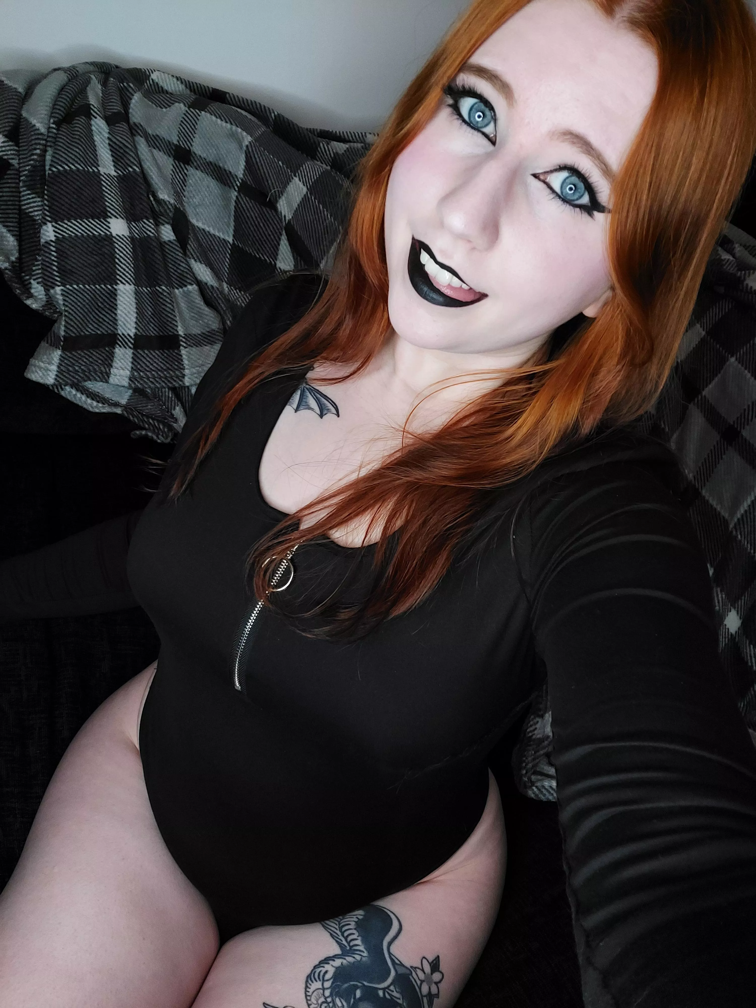 I love this simple bodysuit 🖤 [F]