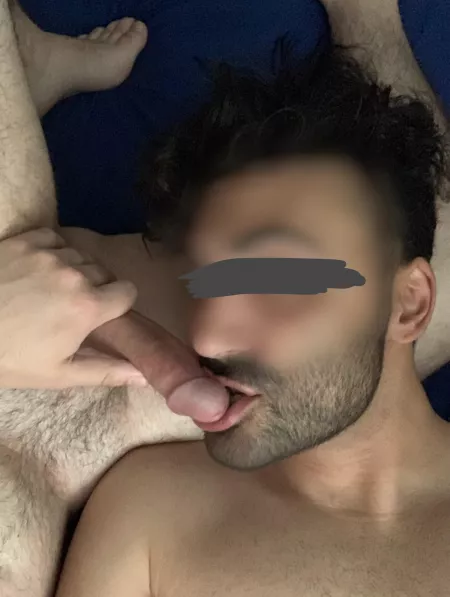 I love to cock worship 😍