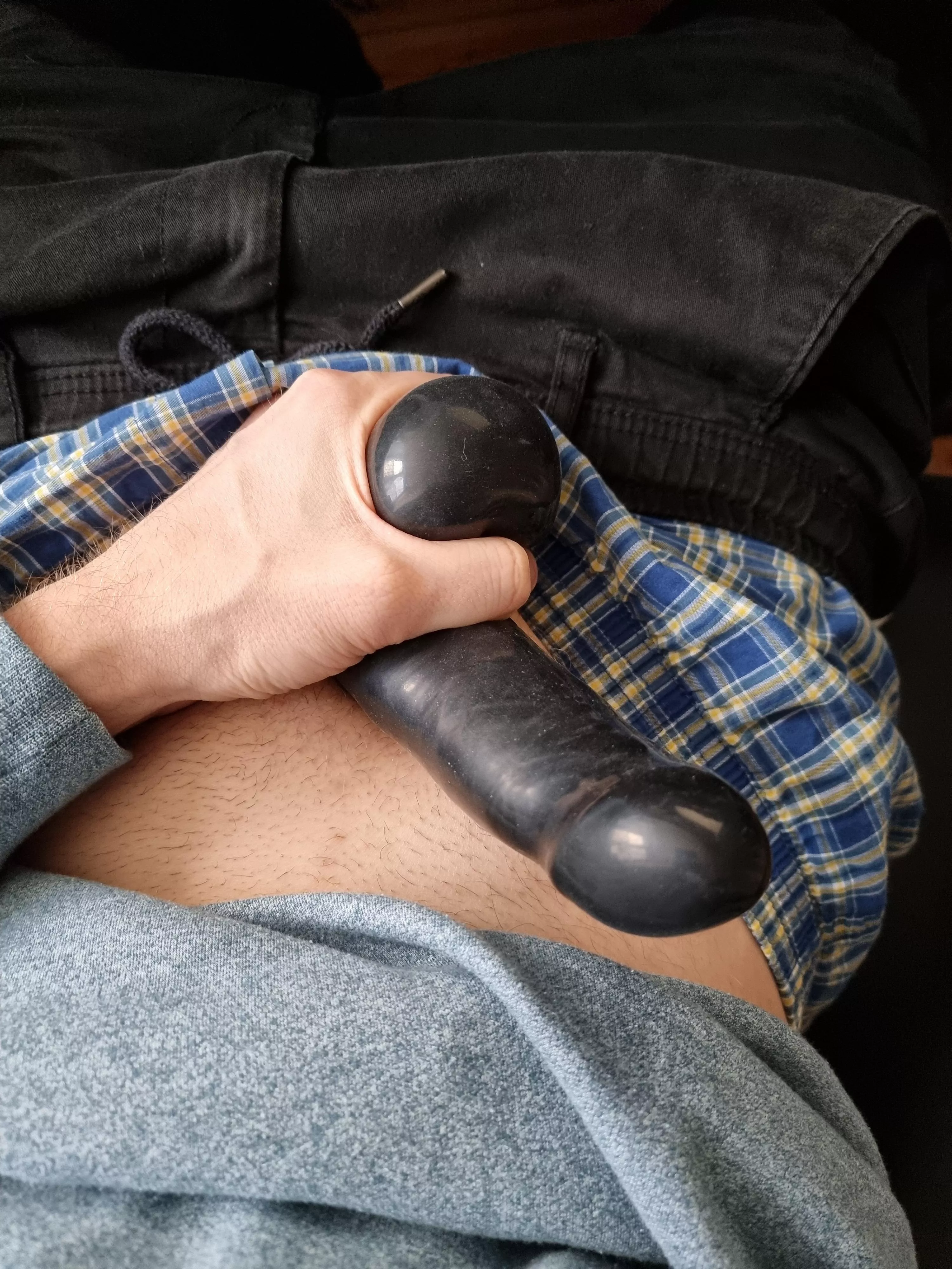 I love to cover my cock with latex 🖤