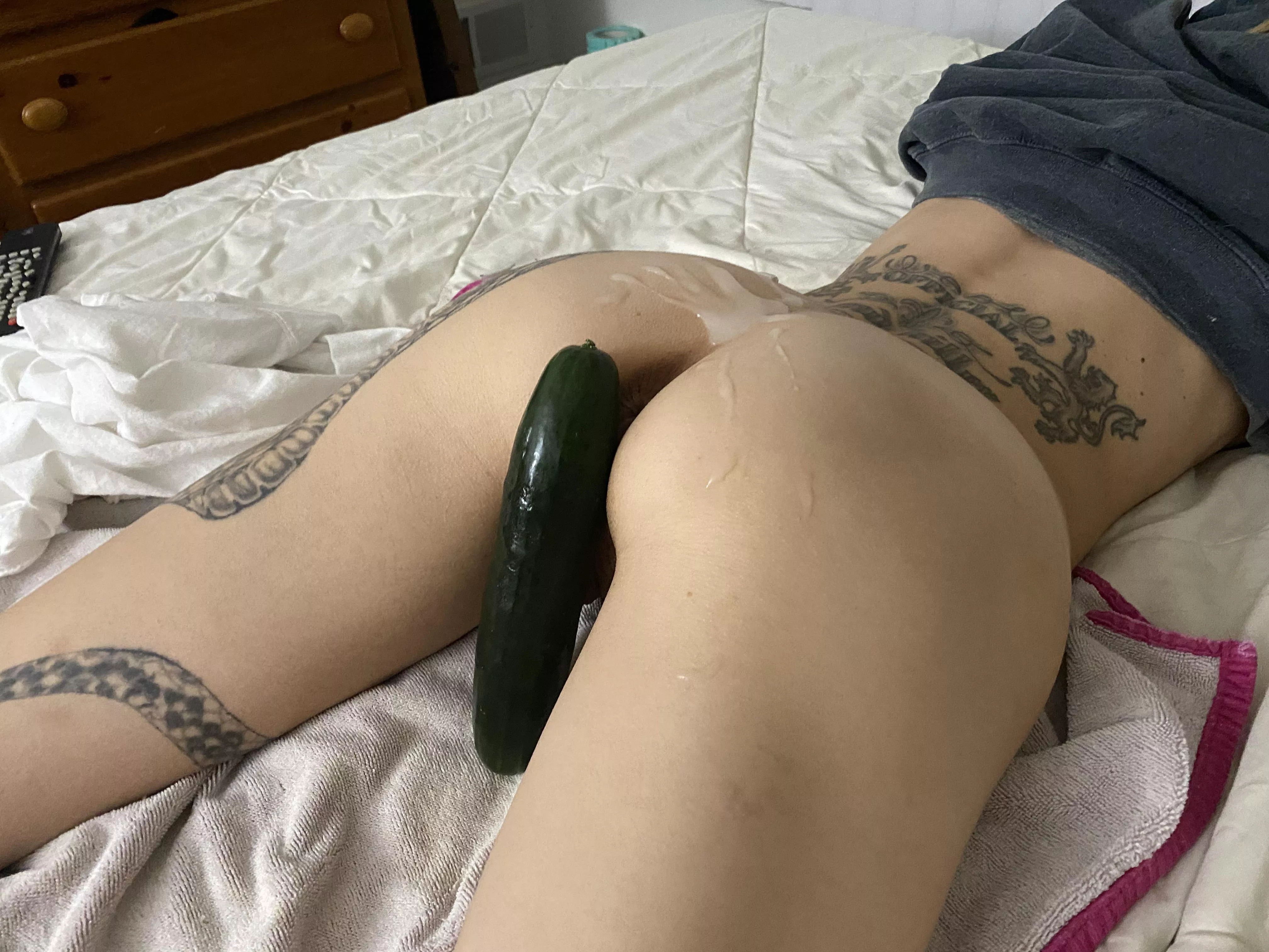 I love using fruit and veg in the bedroom. Lol i eat your red meat tho 😈