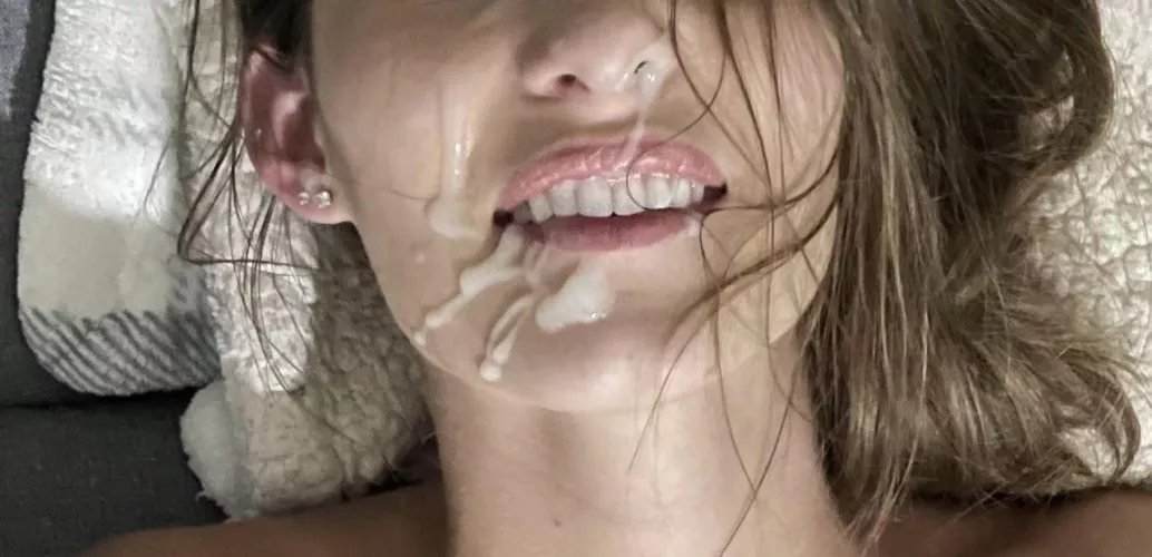 I love when a stranger cums on my face