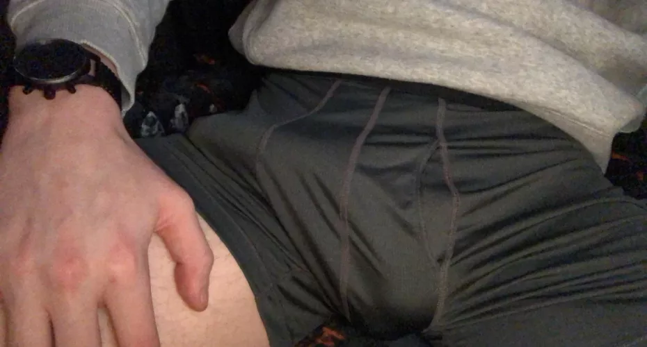 I love when it rests on my leg