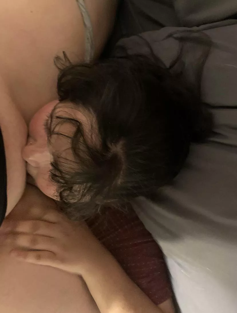 I love when my gf pulls me onto her face