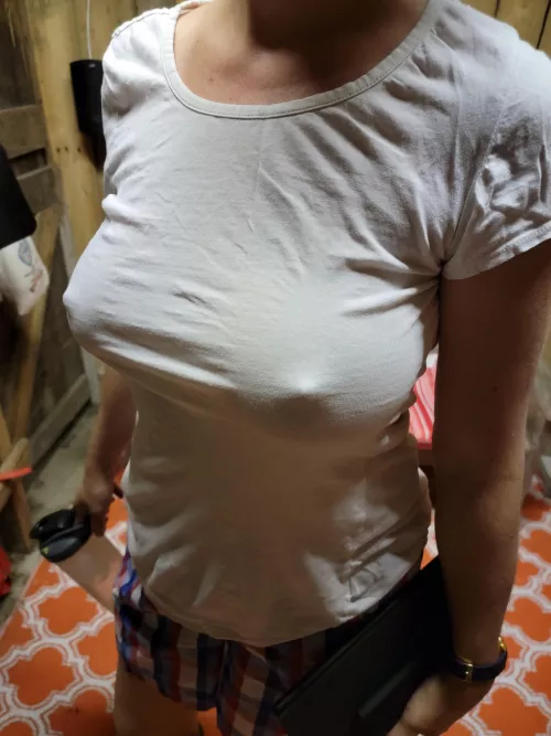 I love when my wife wears the plain white tee