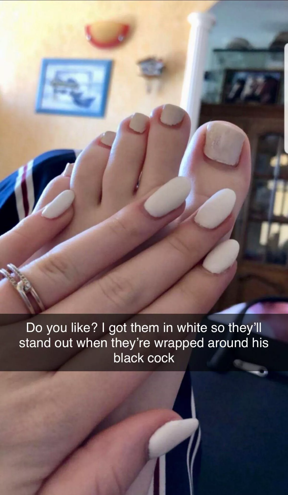 I love when she shows her wedding ring in the pics she sends