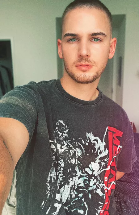 I love you Solid Snake 💕🌹🐍🌈