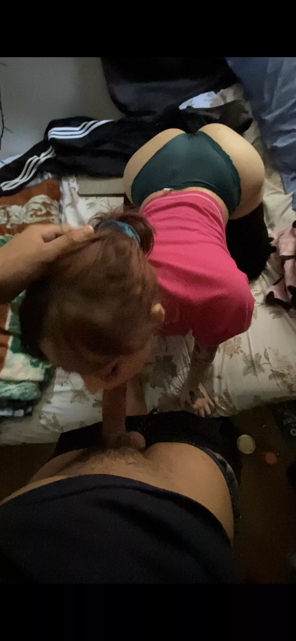 I luv sucking dick on all fours 🥺