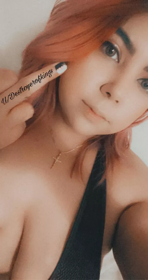 I may look like a cute princess… but I’m actually a merciless Queen 😈 [Sext][Aud][Cam][Rate][GFE]