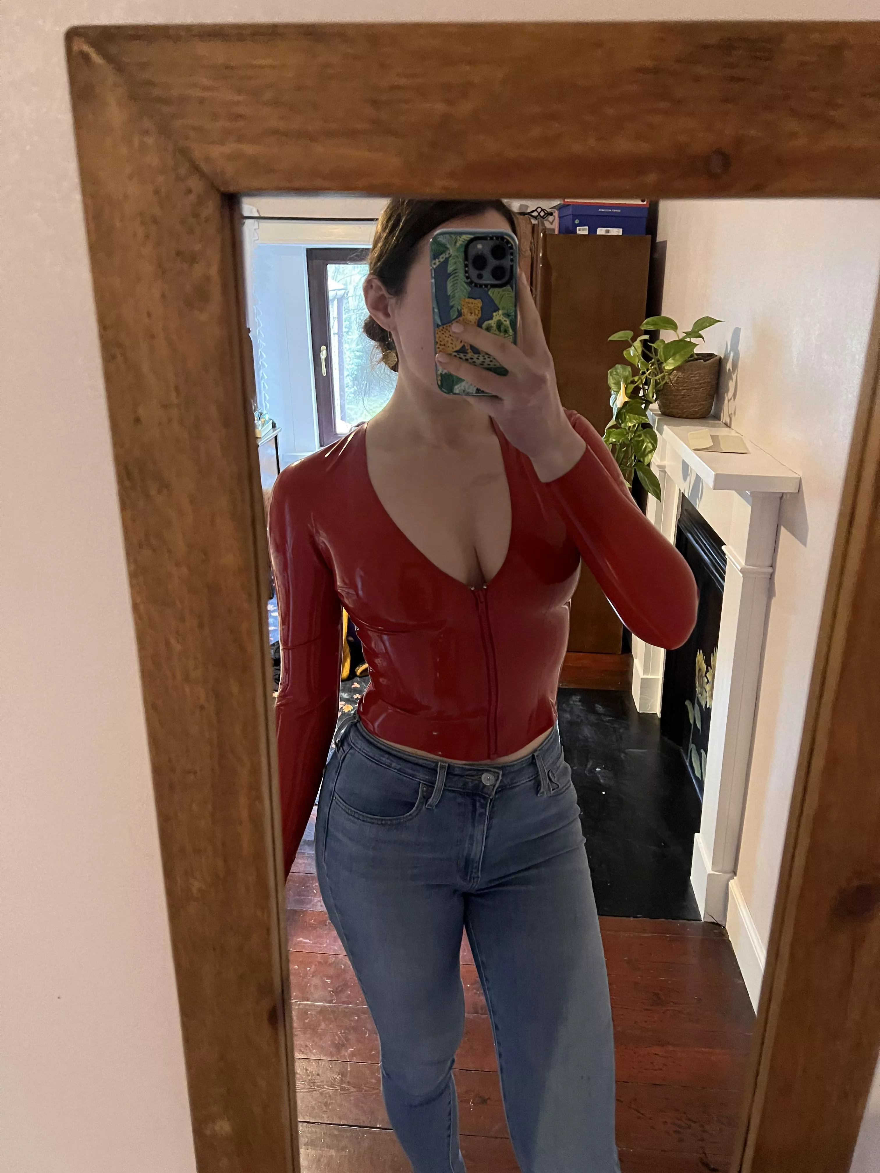 I might have discovered a new favourite casual latex outfit!
