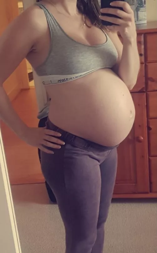 I miss how hard I used to get fucked when I was pregnant. I used to get so horny and sweaty 35[f]