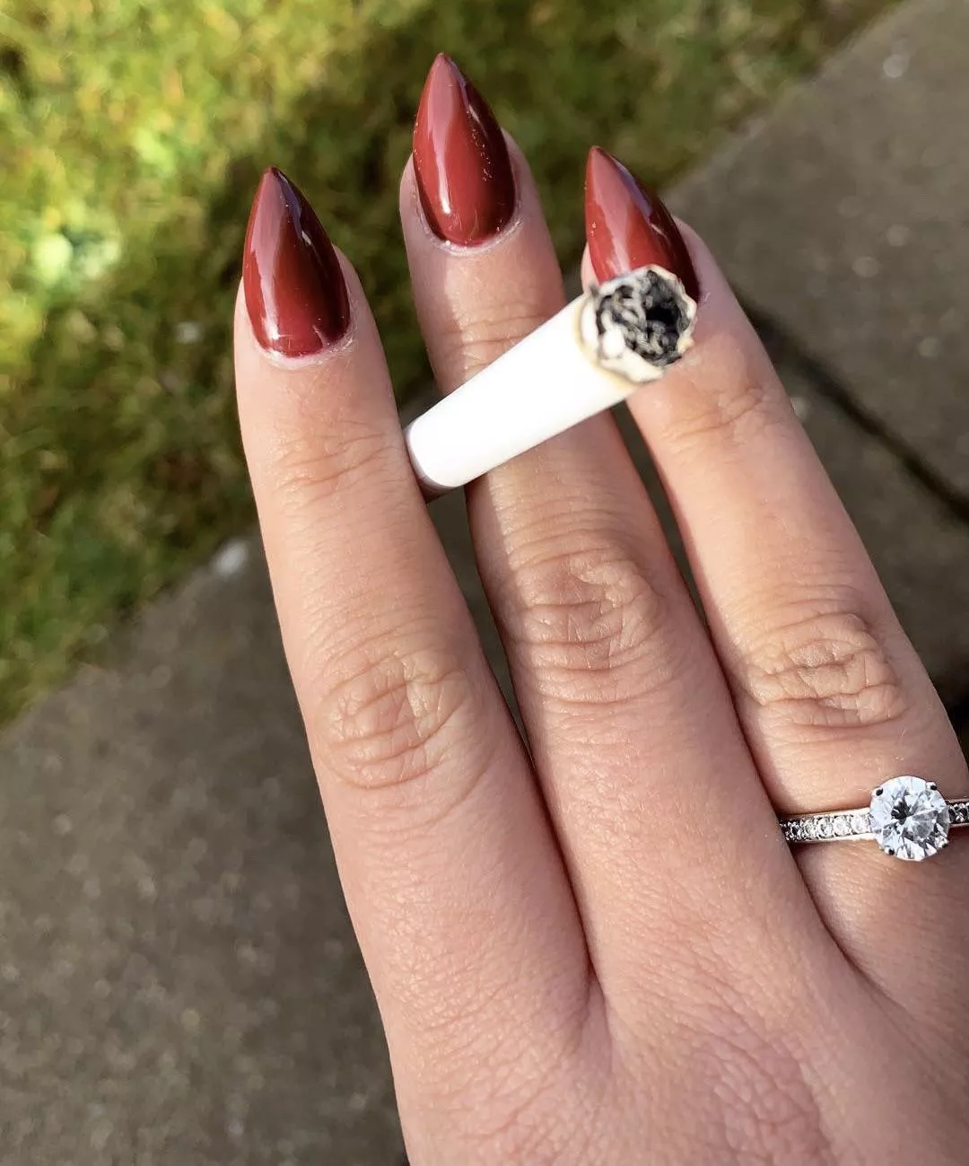 i miss my sharp nails :c i miss my sharp nails :c