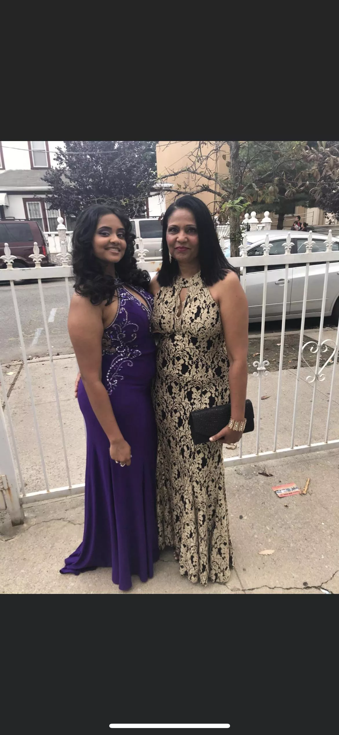 I need a bi bud or a group who wants to mic jerk with me to my family I’ll screenshare their pics