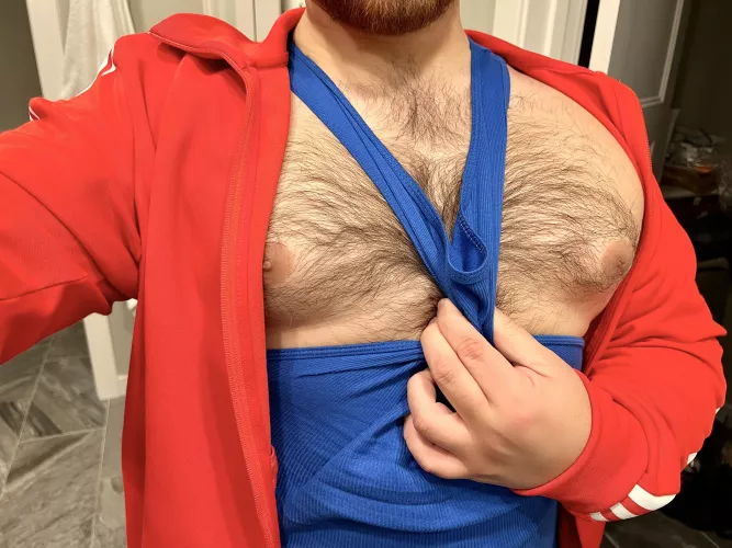 I need a bit of morning nipple play 👅