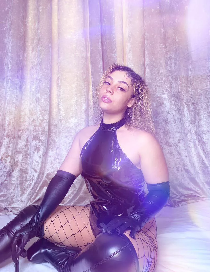 I need a good boy to get down on his knees and beg to taste every spot I need a good boy to get down on his knees and beg to taste every spot