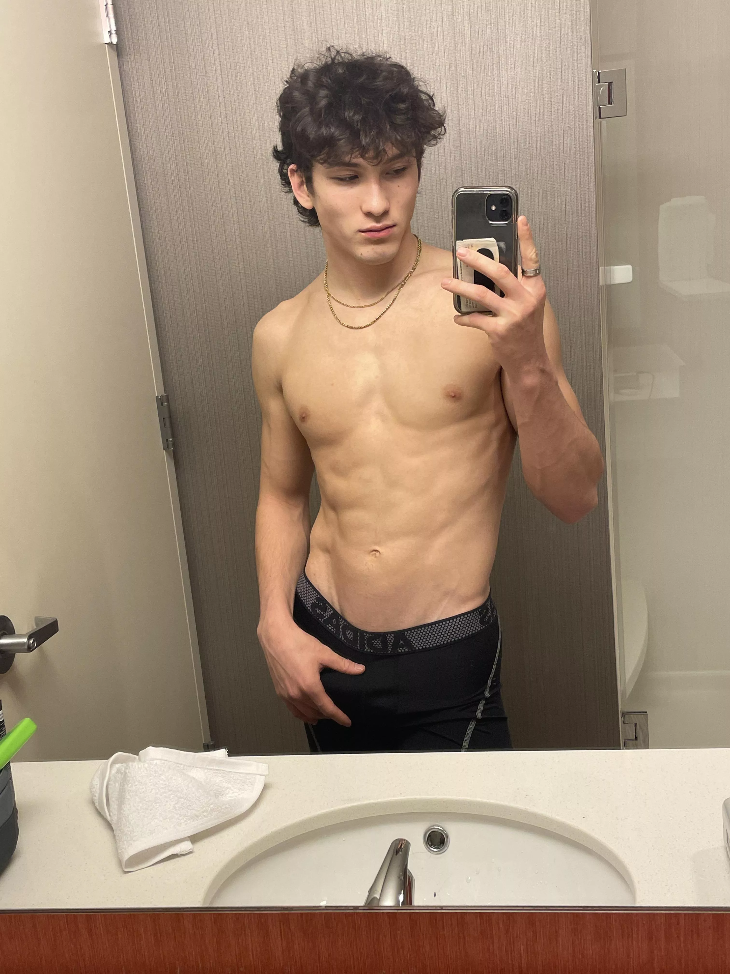 I need a new workout partner🤔