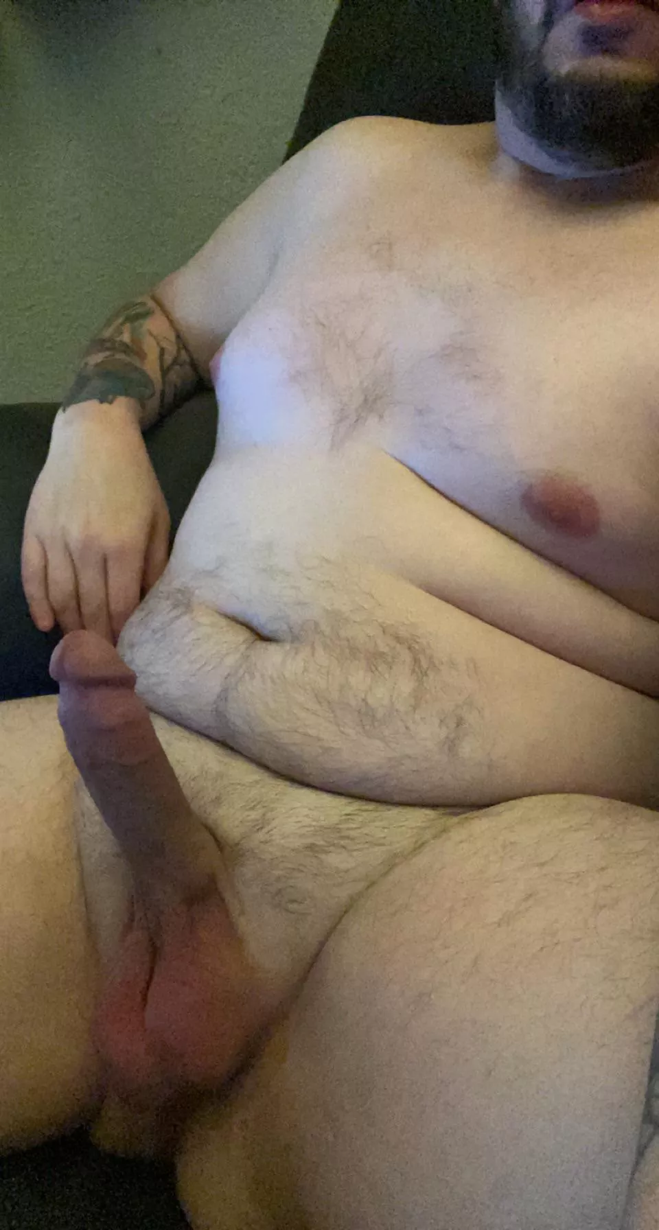 i need attention 😩