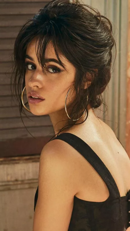 I need Camila Cabello’s perfect glossy lips on my cock🤤