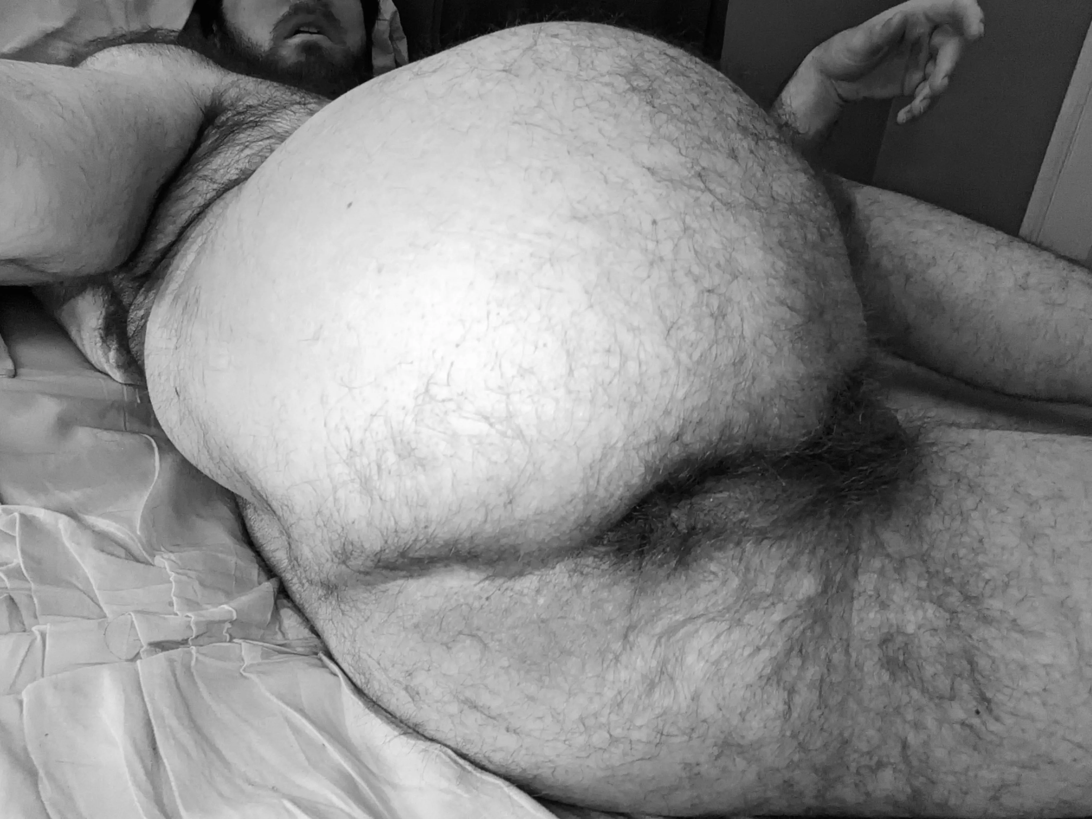 I need friends who will eat my hole as often as I want.