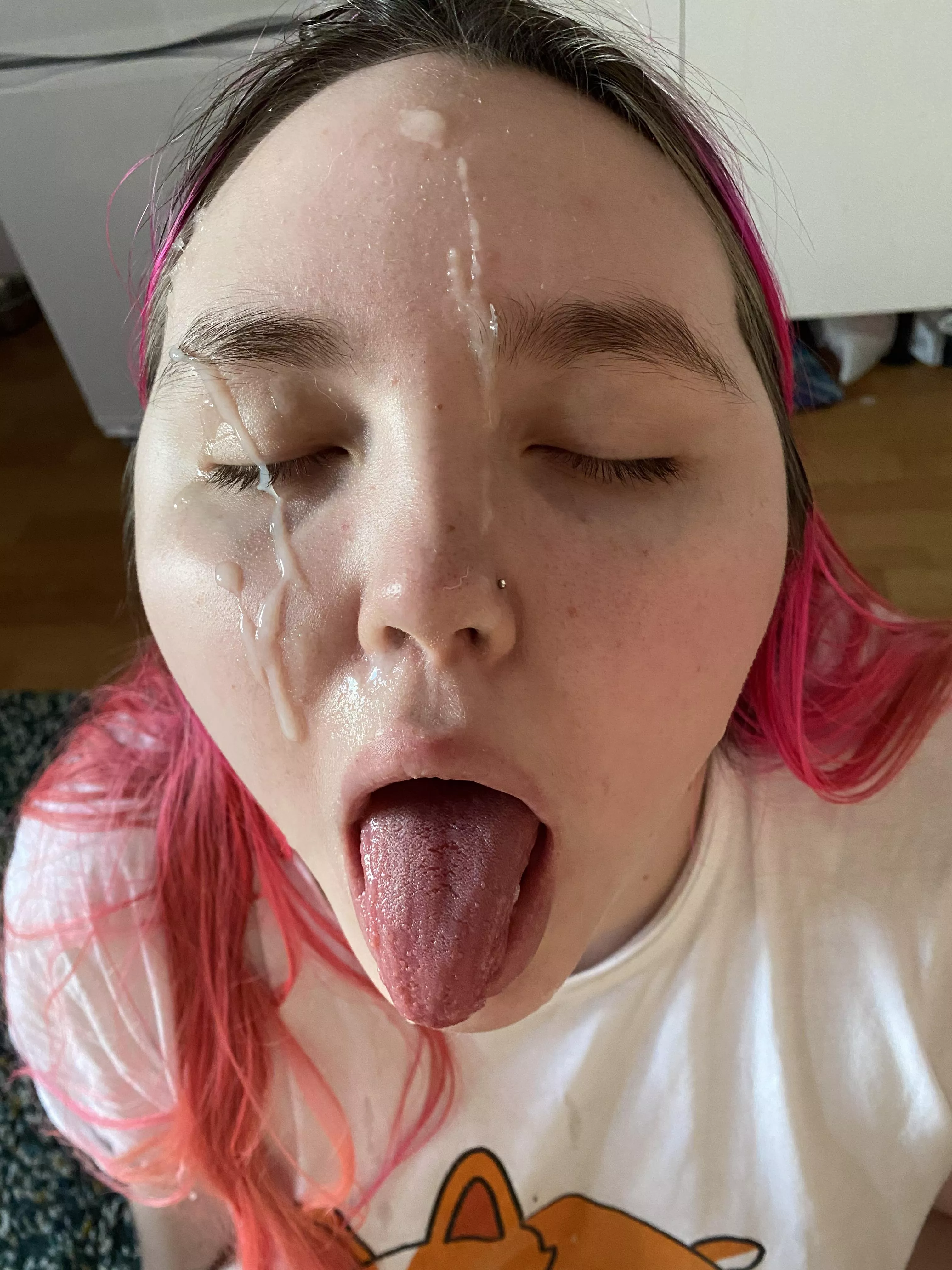 I need more cum on my face I need more cum on my face
