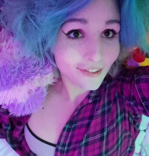 i need snuggles AND huggles asap ~ 😤😤