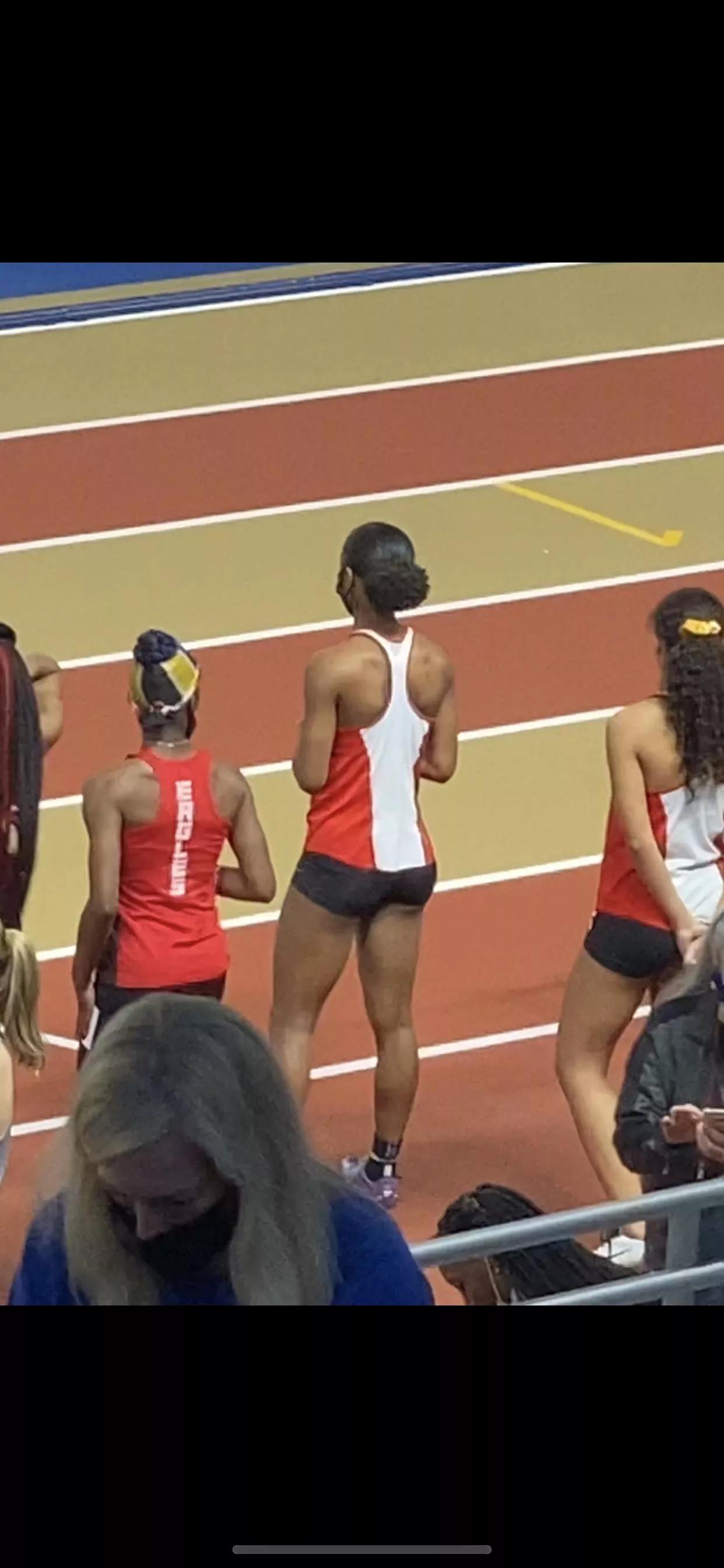 I need some dick in my ass 😋😋