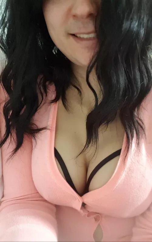 I need some love <3