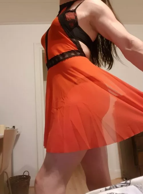 I need someone to bend over for me ☺️