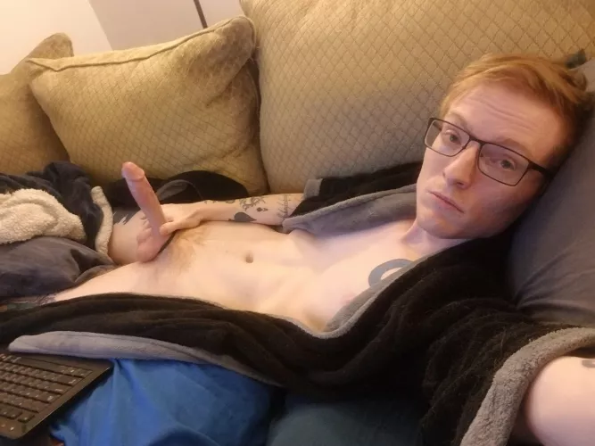 I need someone to come take a seat on this cold, snowy Saturday, so we can keep warm. 😜