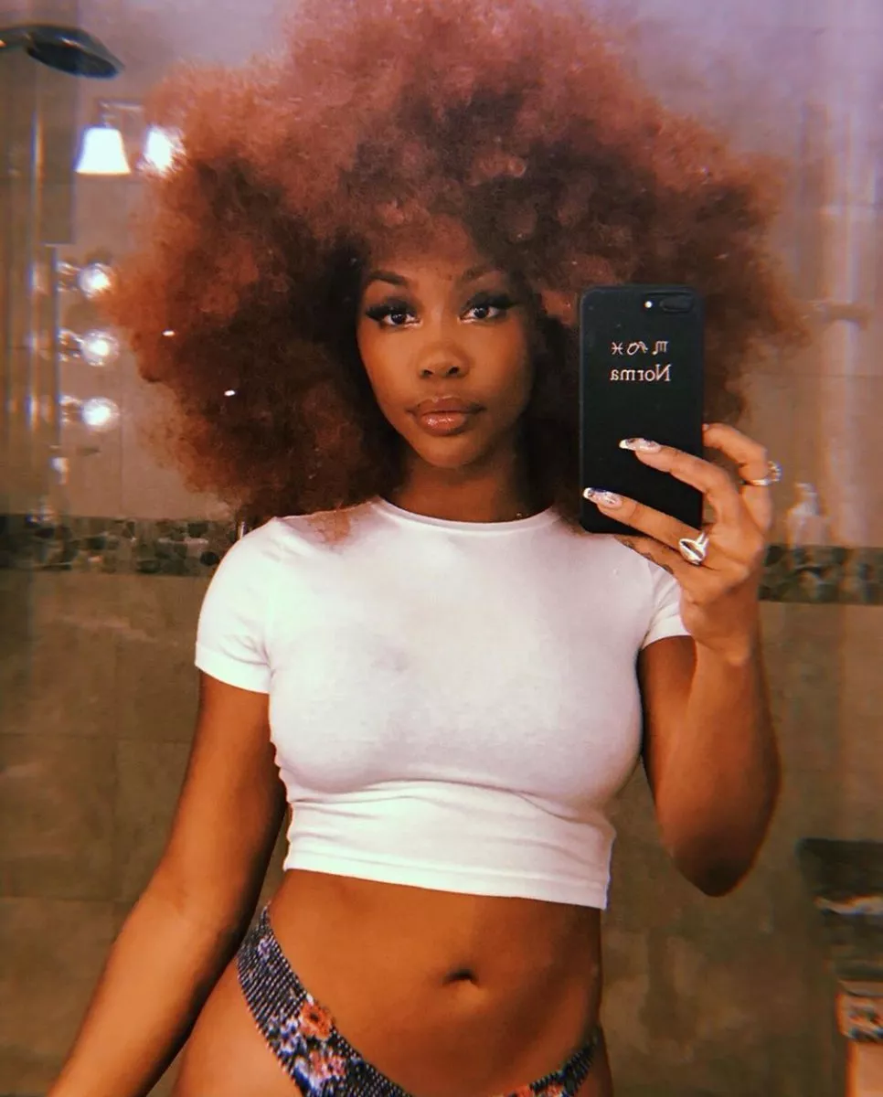 I need SZA and her big amazing lips to please me, ASAP!