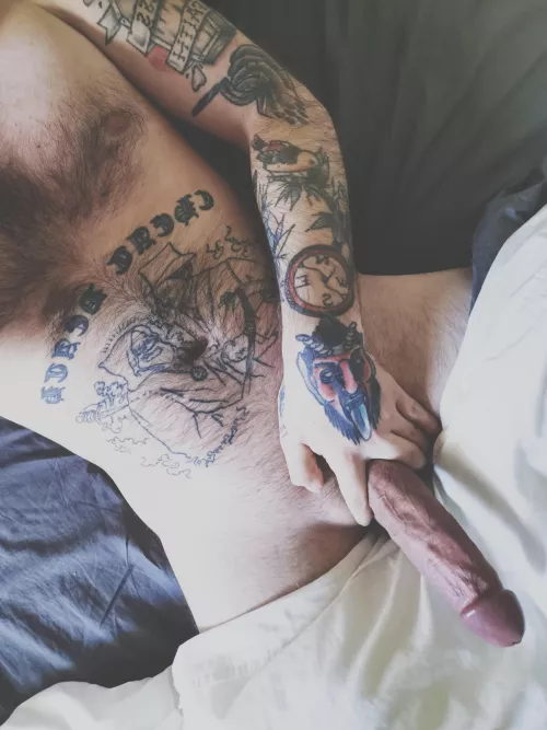 I need to make $60 by the end of the day…DM me if you can help and I’ll make you custom pictures/videos 😇