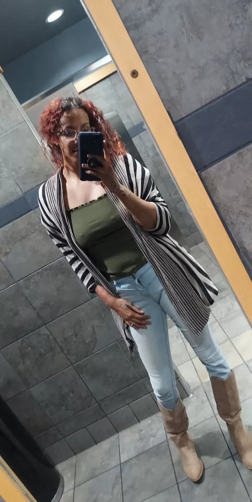 I never know if people are staring because I'm tall or because of the nips 🤪🤪