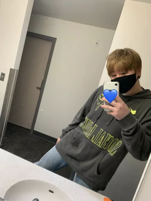 I only slept for like 4 hours today🤦🏻‍♂️