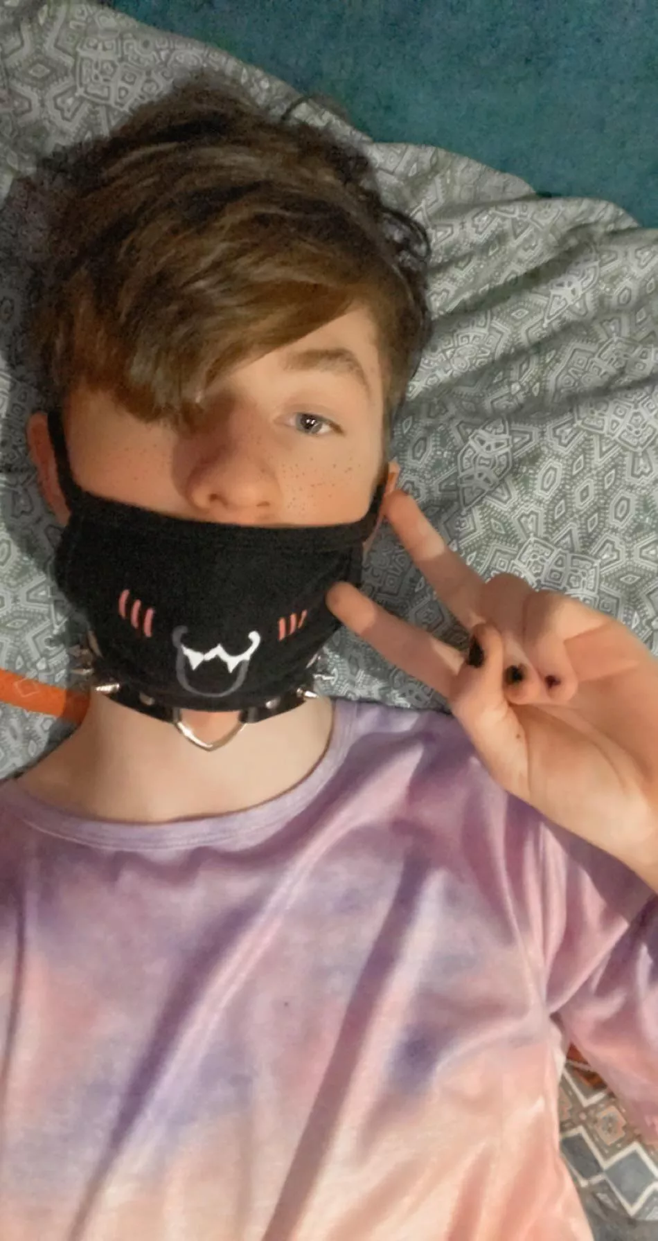 I painted my nails for the first time and I LOVE IT EEEEE 🥰