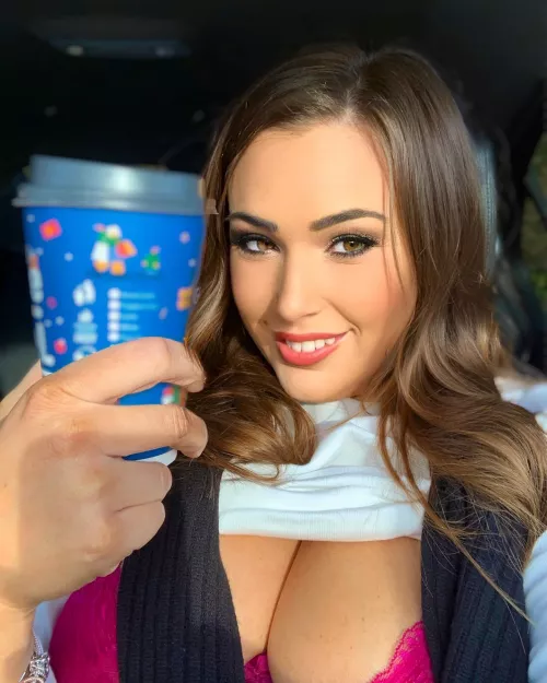 I picked you up a coffee on the way to the office 💋
