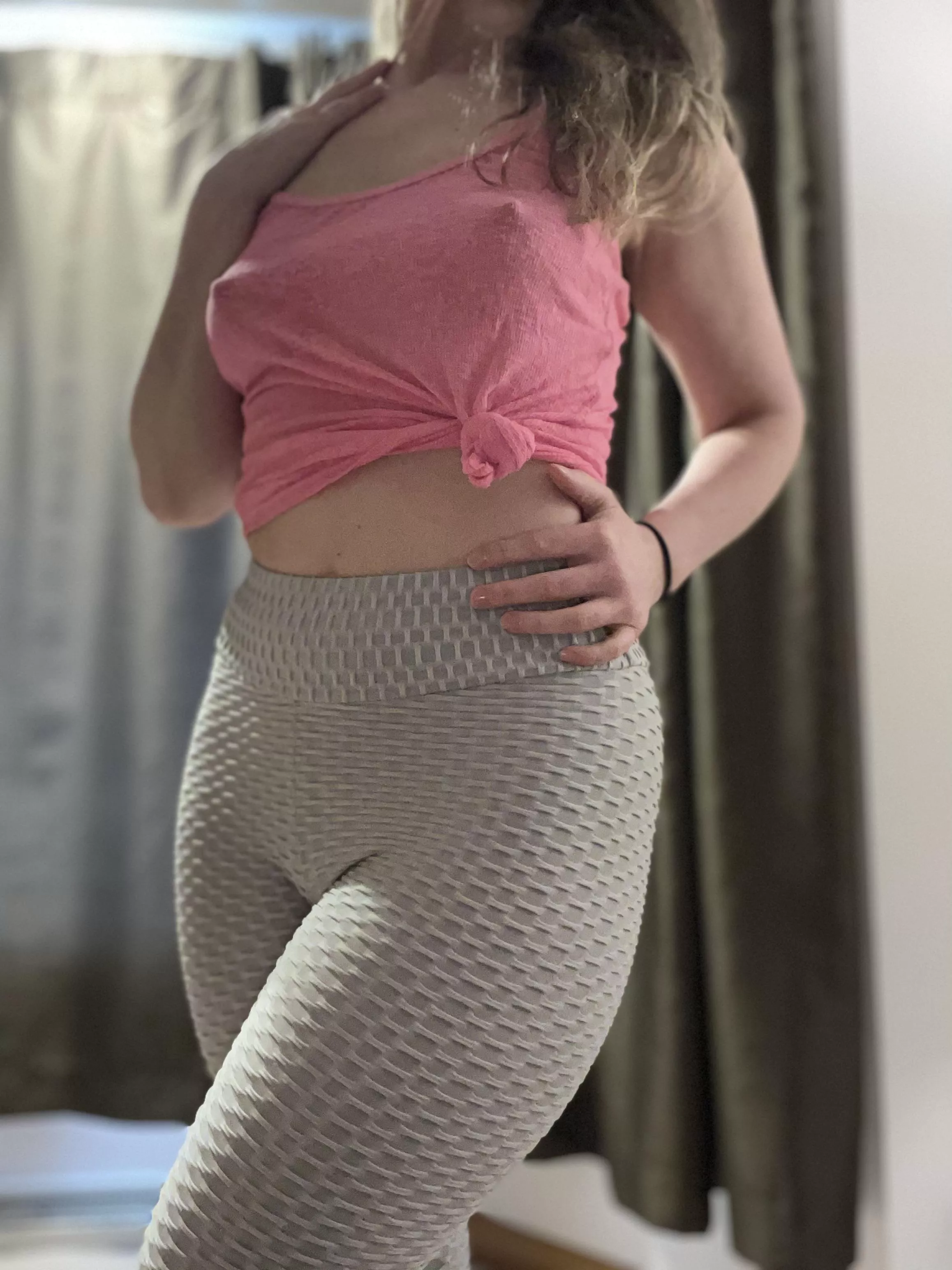 I promise I won’t poke you 😘 Happy Friday!