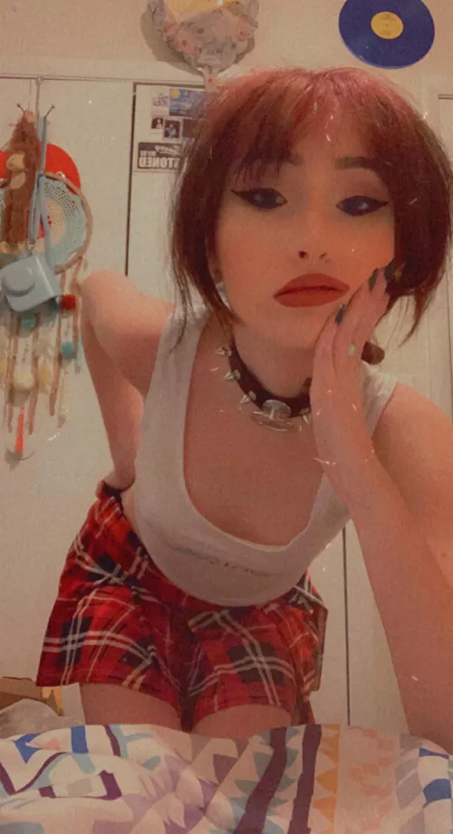 I railed myself with a 12 inch dildo yesterday 🥵